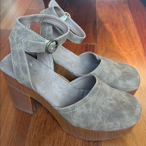 White Mountain platforms